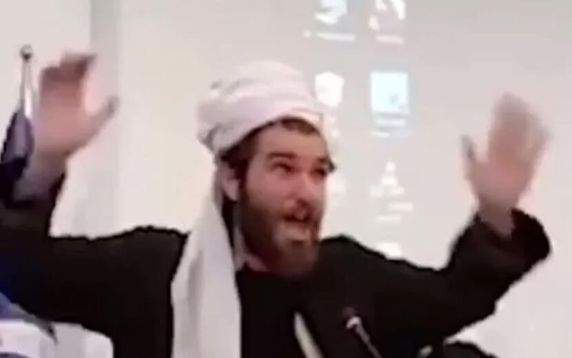 ANKARA ÜNİVERSİTESİ’NDE BATI’NIN FİKİRLERİYLE SEMİREN İNEKLERDEN İSLAM’A HAKARET