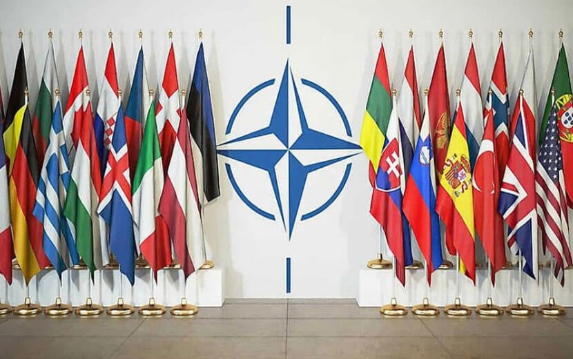 İSVEÇ VE FİNLANDİYA, NATO’YA ÜYELİK İÇİN RESMİ BAŞVURUDA BULUNDU
